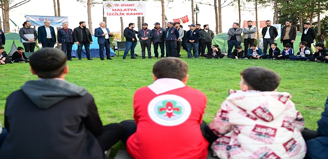 Başkan Güder İzcilerin Kampına Katıldı