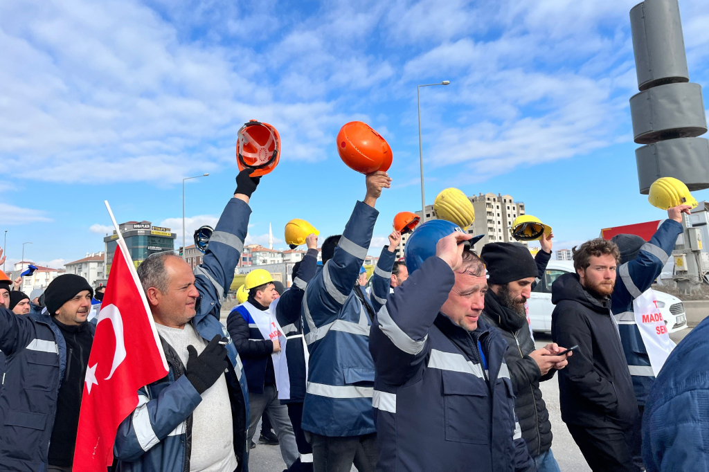 Özelleştirmeye karşı yürüyen Çayırhan işçileri Ankara’ya giriş yaptı