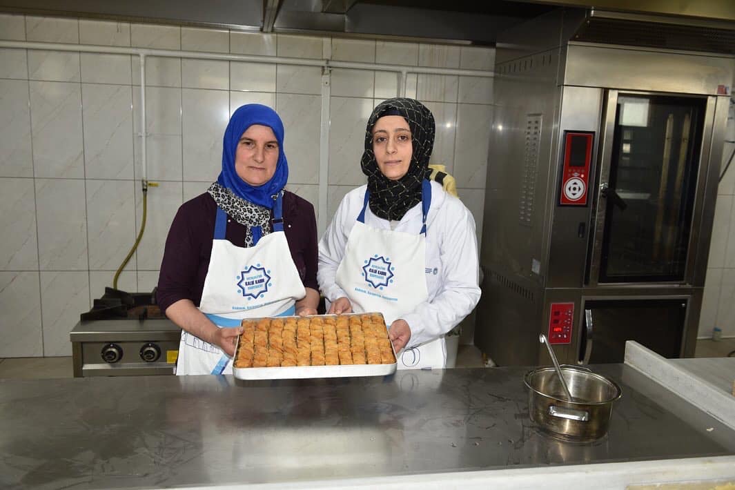 BATTALGAZİ’NİN KALBİ KADIN KOOPERATİFİ ÜRETİME DEVAM EDİYOR