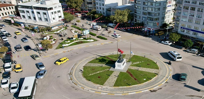 “BANDIRMA BELEDİYESİ ÇEVRE ÇALIŞMALARIYLA FARK YARATIYOR”