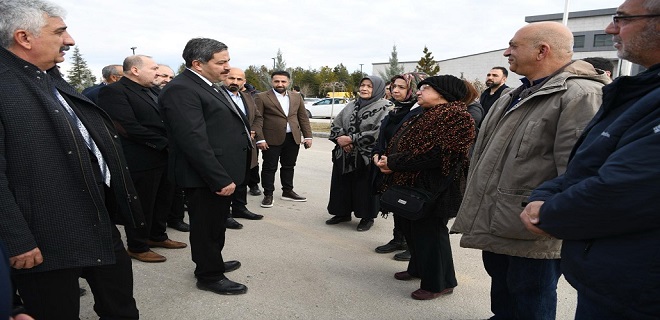 6 ŞUBAT DEPREMLERİNDE VEFAT EDEN PERSONEL VE ÖĞRENCİLERİN İSİMLERİ LABORATUVARLARA VERİLDİ