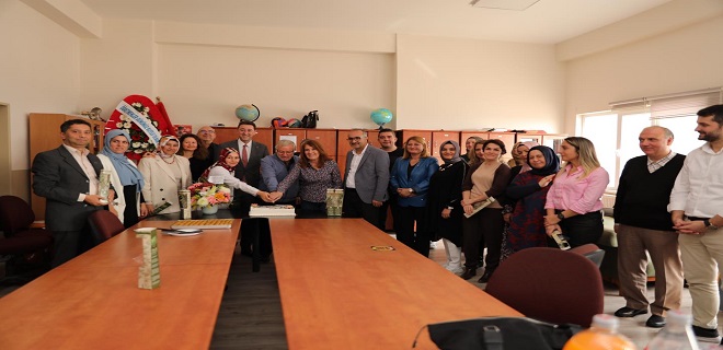 BANDIRMA’DA 24 KASIM ÖĞRETMENLER GÜNÜ KUTLANDI