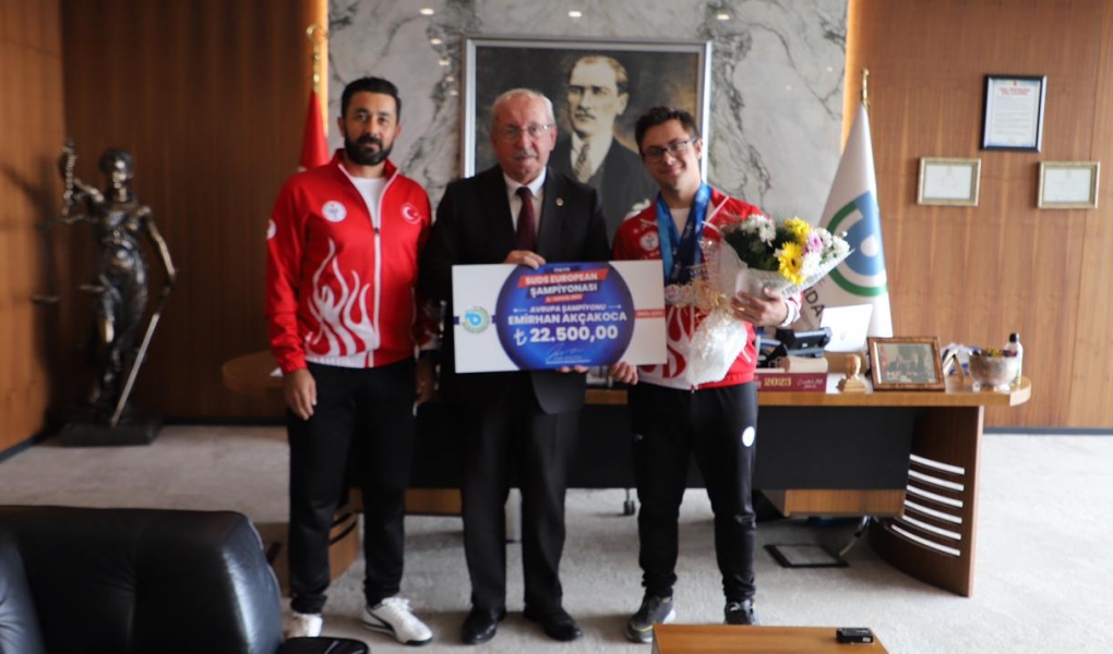 BAŞKAN ALBAYRAK, AVRUPA ŞAMPİYONU TEKİRDAĞLI ÖZEL SPORCU EMİRHAN AKÇAKOCA'YI MİSAFİR ETTİ