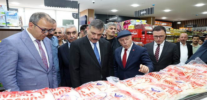 UCUZ VE EKONOMİK ALIŞVERİŞİN ADRESİ HALK PAZARI DÖRDÜNCÜ ŞUBESİNİ SANAYİDE AÇTI, 