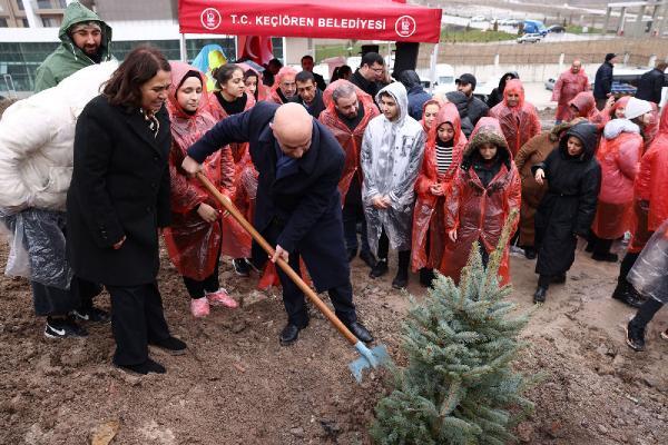 Keçiören'deki deprem şehitleri hatıra ormanı fidanlarla buluştu