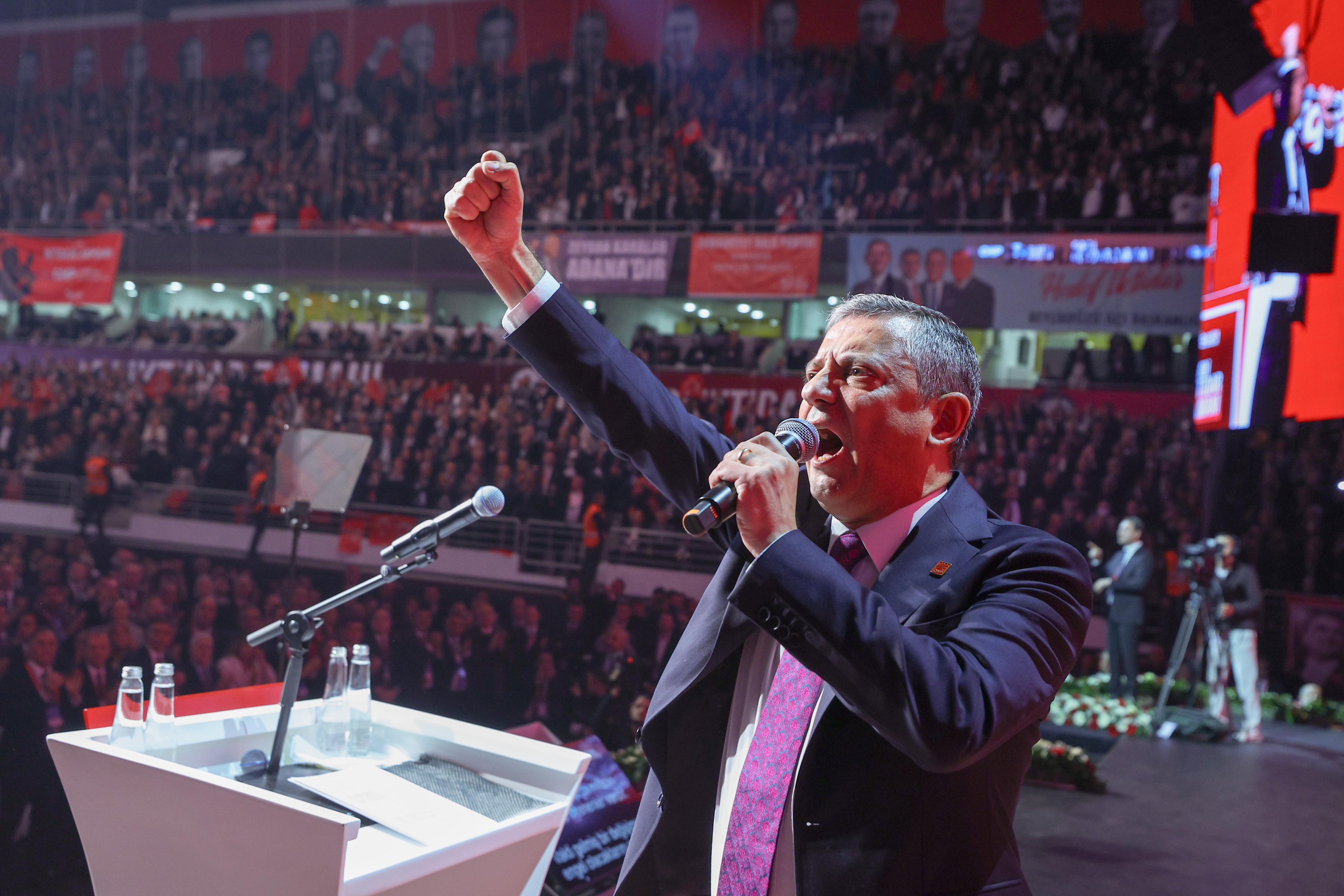 Özgür Özel'den iktidar olma sözü