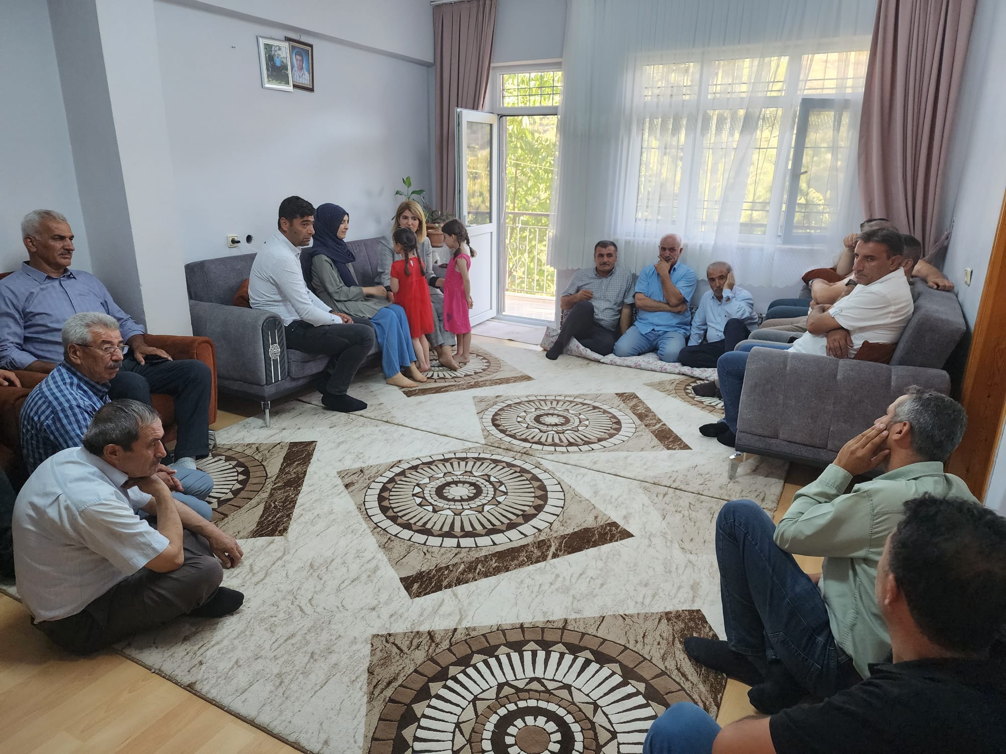 “Milletvekili Ölmeztoprak’tan Yapımı Süren Afet Konutlarına Ziyaret”   