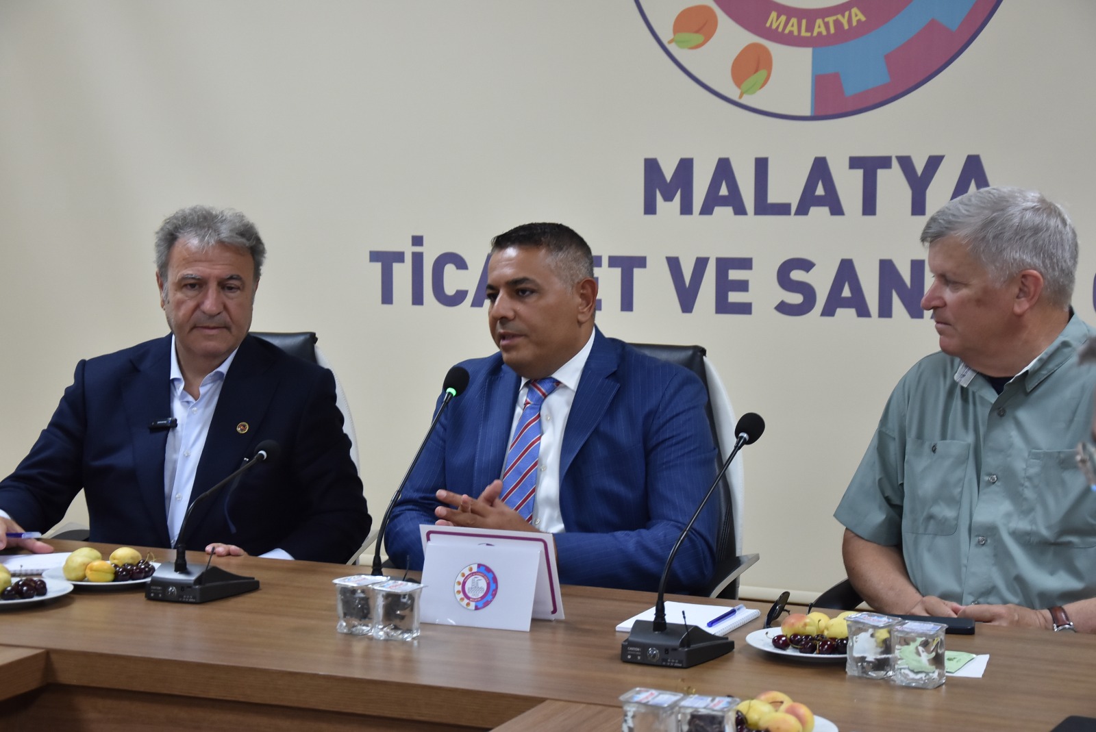 Henry Deneen ile Malatya Ticaret ve Sanayi Odası’nı ziyaret etti.