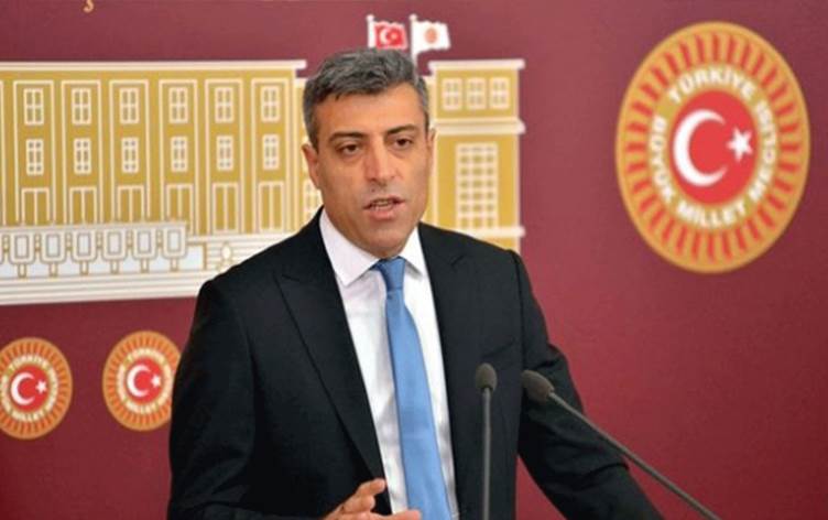 AYM, Cumhurbaşkanı’nın rektör atama yetkisini iptal etmesi üzerine Yenilik partisi Genel Başkanı Öztürk Yılmaz'ın  X hesabından yaptığı açıklama