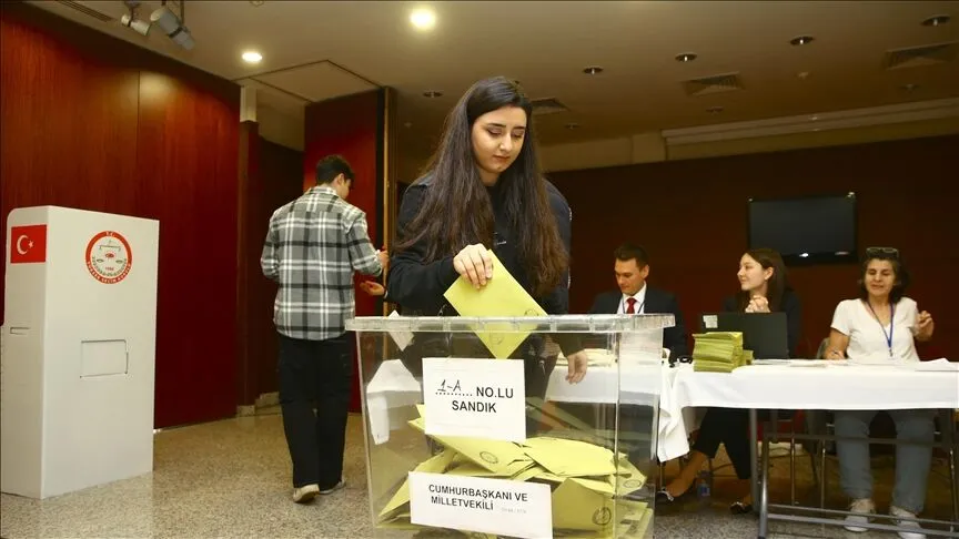 Türk seçmenler 13 ülkede daha sandık başına gitti