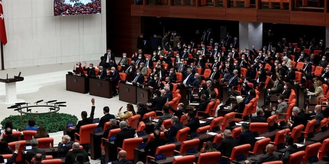 TBMM'nin ilk mesaisi yemin töreni