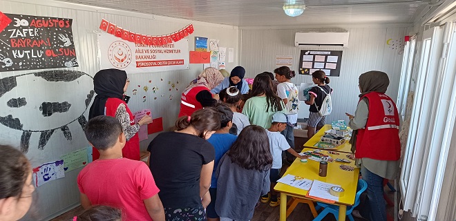 Yeşilyurt Kızılay Şubesinden Halk Sağlığı Haftasi Etkinligi