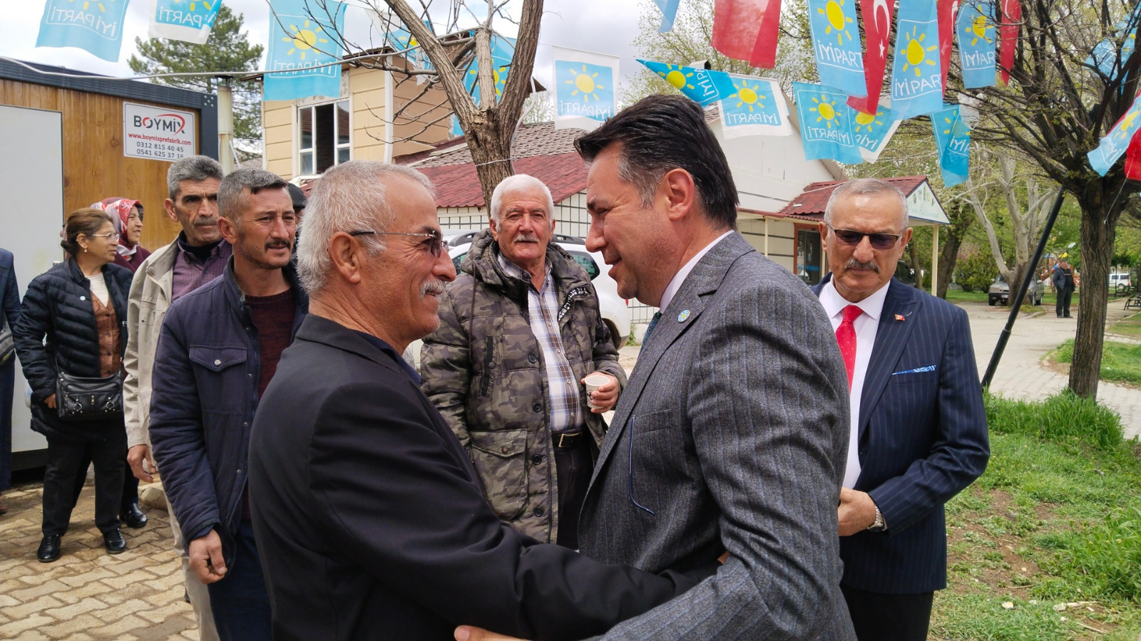 İYİ Partili Göçmez “Tütündeki sorunu çözeceğiz, kaldıracağız.”