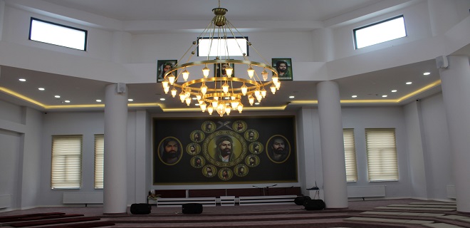 Hz. İmam Hüseyin Cemevi eşsiz yapısı ve çok yönlü kullanımı ile dikkatleri üzerine çekmeye devam ediyor.