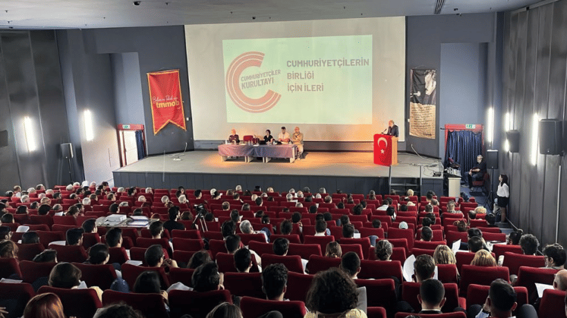 Cumhuriyeçiler Kurultayı toplandı