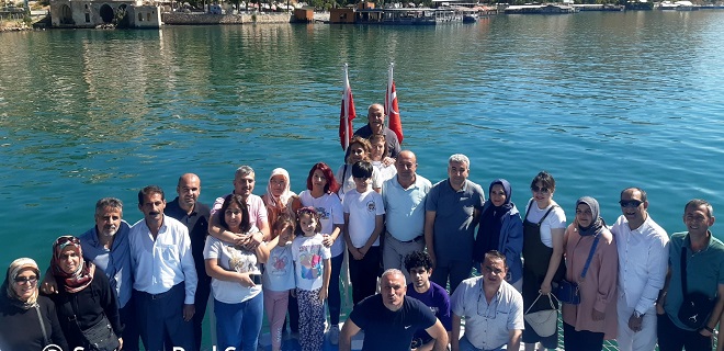 Malatya İl Kültür ve Turizm Müdürlüğü personeli Şanlıurfa’da bulunan tarihi ve turistik yerleri ziyaret etti.
