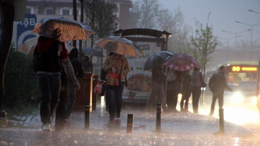 20 il için kuvvetli sağanak ve fırtına uyarısı