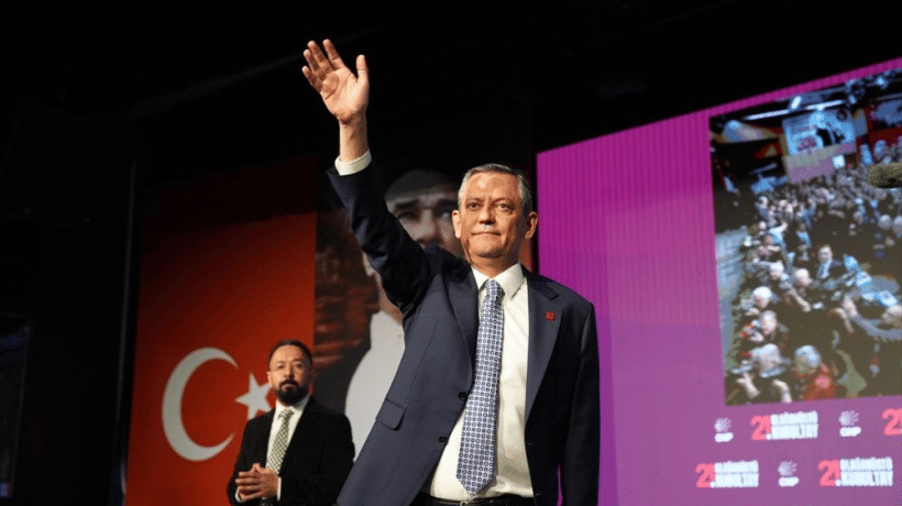 CHP’de olağanüstü kurultay günü, Özel'den 'erken seçim' çağrısı