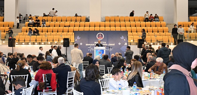 Vali Yavuz, Rönesans Eğitim Vakfı İftar Programına Katıldı